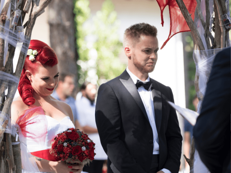 How to Become a Wedding Officiant: Your Ultimate Guide - EA Social